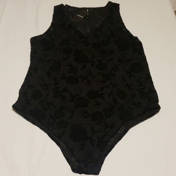Torrid 3X Black Roses Velvet & Mesh Bodysuit - Picture 4 of 11